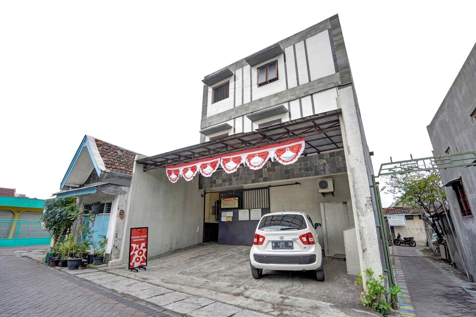 OYO 90477 Kedung Anyar Residence, Tegalsari, Surabaya