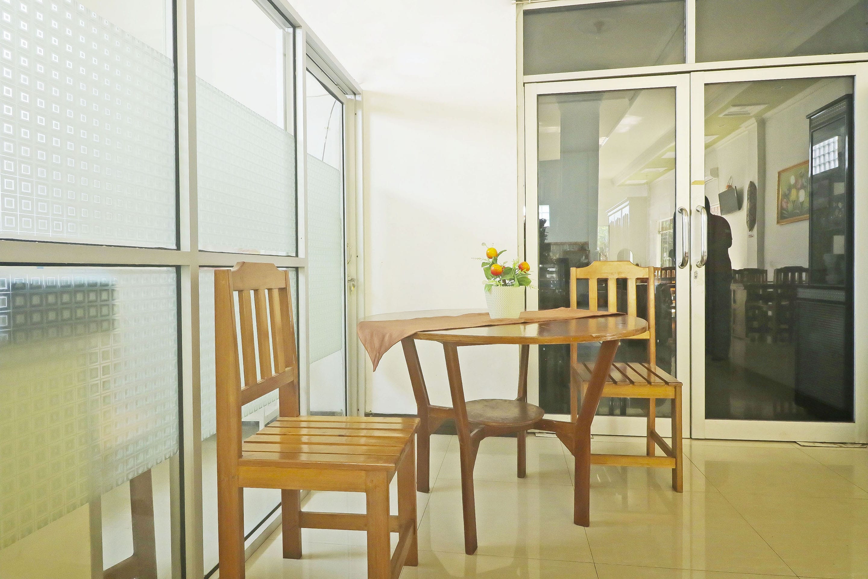 Papi Inn Hotel O Papi Inn Guesthouse, OYO Hotels Palangkaraya, Book @ Rp63769 - OYO
