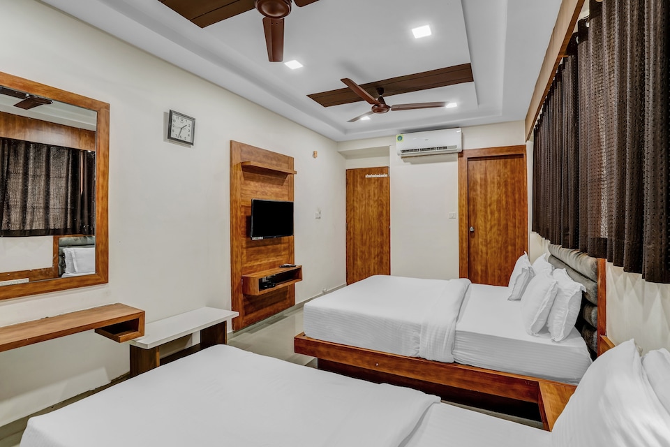 Hotel O Maple view, Ahmedabad Airport, Ahmedabad