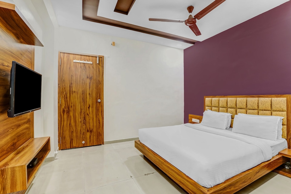 Hotel O Maple view, Ahmedabad Airport, Ahmedabad