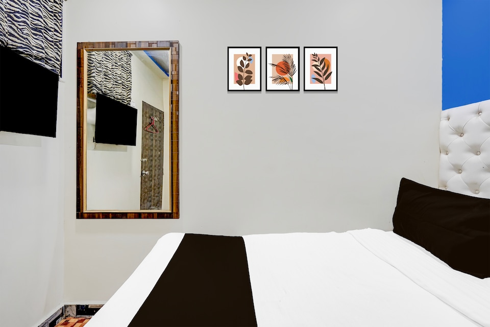 Hotel O The Om Sai Residency, Mumbai International Airport, Mumbai