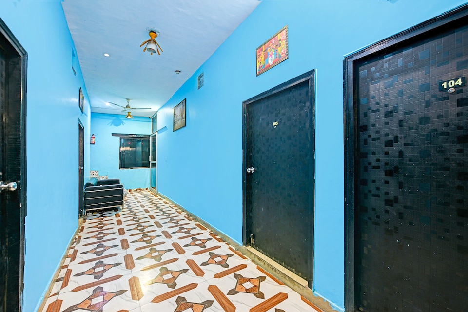 Hotel O Red Rock, Faridabad, Faridabad