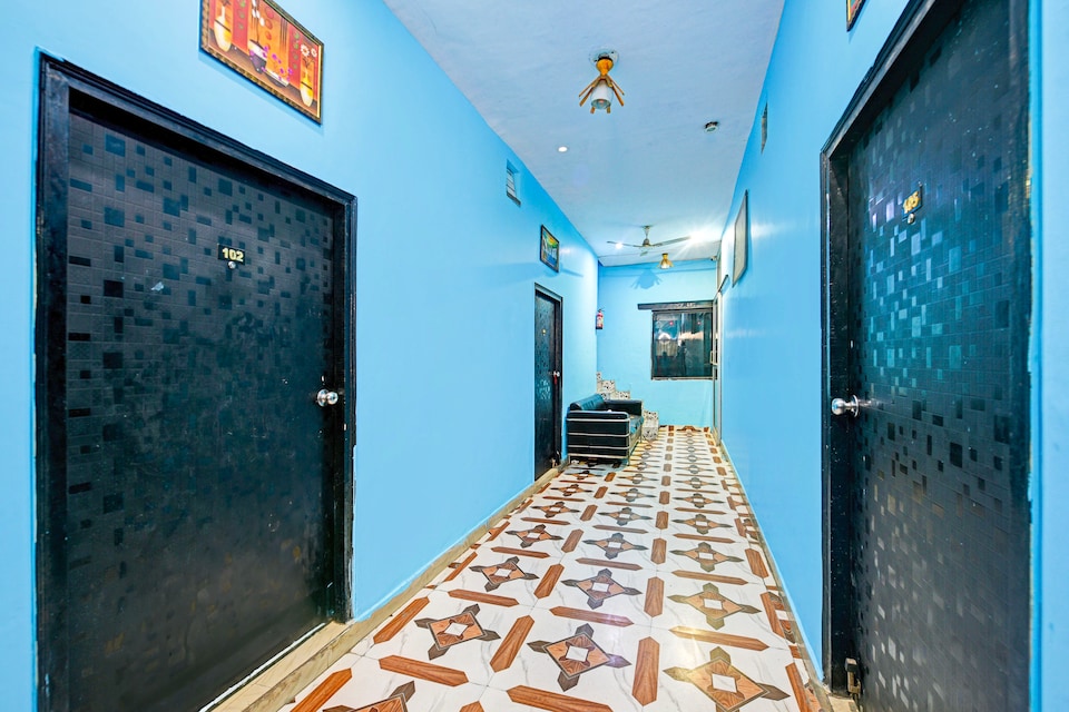 Hotel O Red Rock, Faridabad, Faridabad