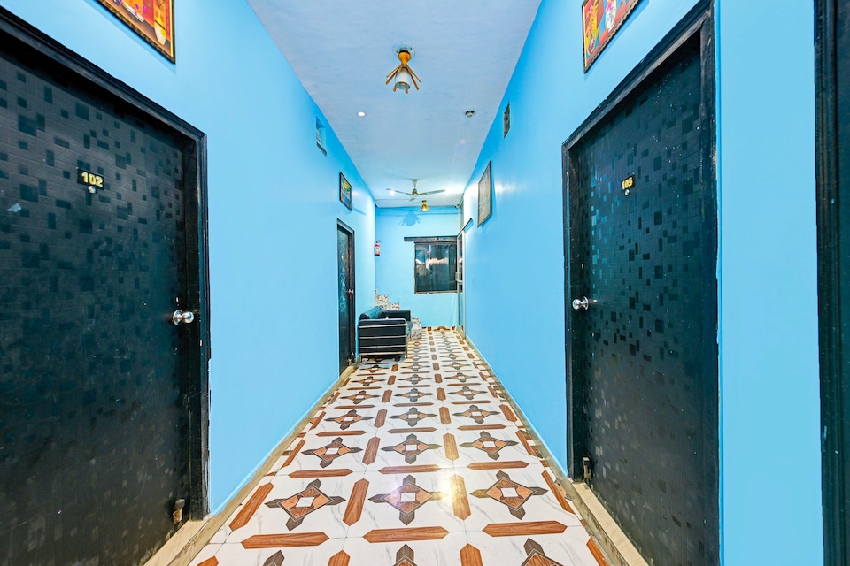 Hotel O Red Rock, Faridabad, Faridabad