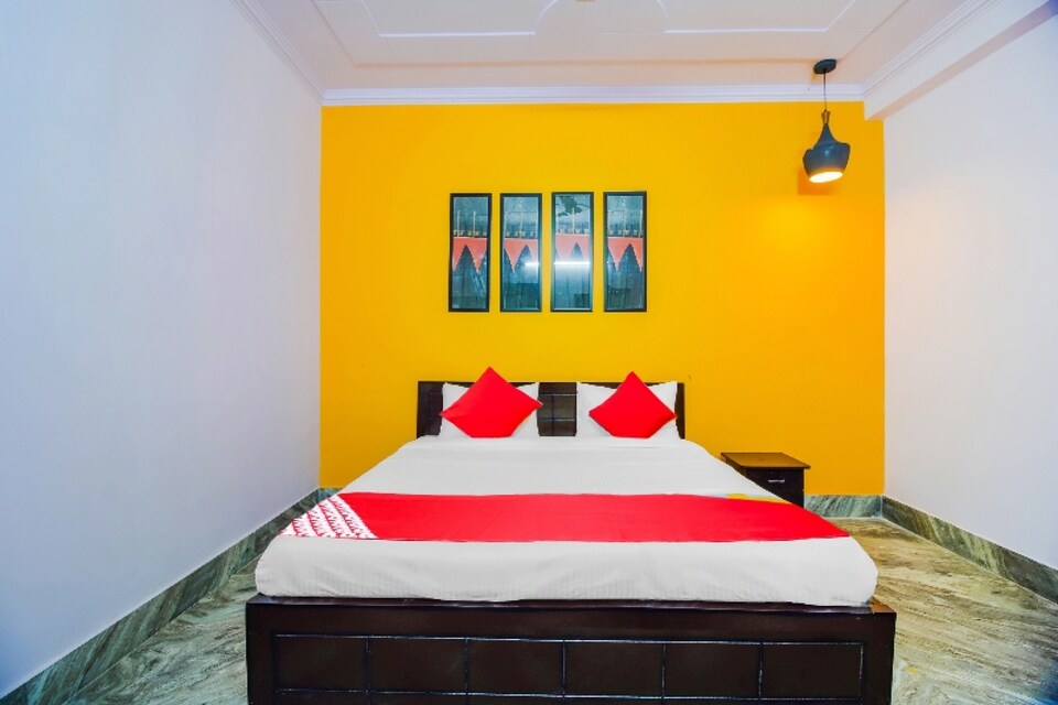 Oyo 80934 Vikaas inn, Rajouri Garden Delhi, Delhi
