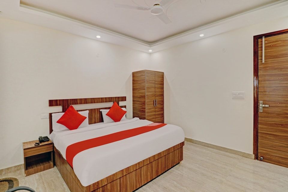 OYO 80946 Hotel Galaxy Palace OYO Rooms Delhi  Book    1267 OYO