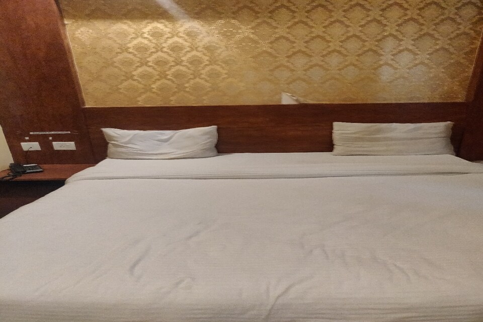 SPOT ON 80956 Hotel Radhee Milan, Kanpur Railway Station, Kanpur