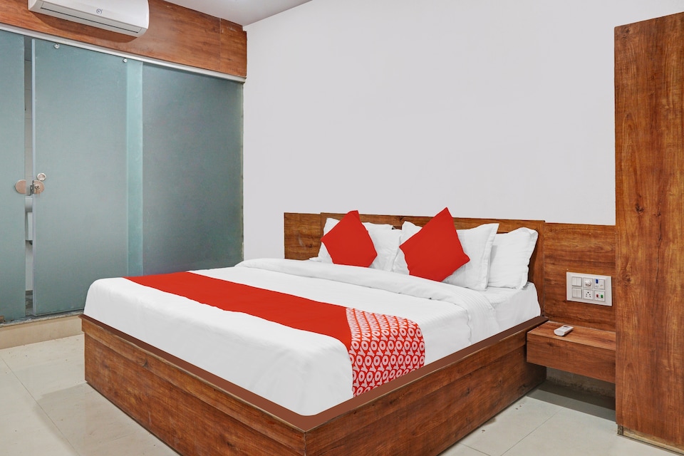 OYO 80982 Hotel Ashiyana, Dindoli, Surat