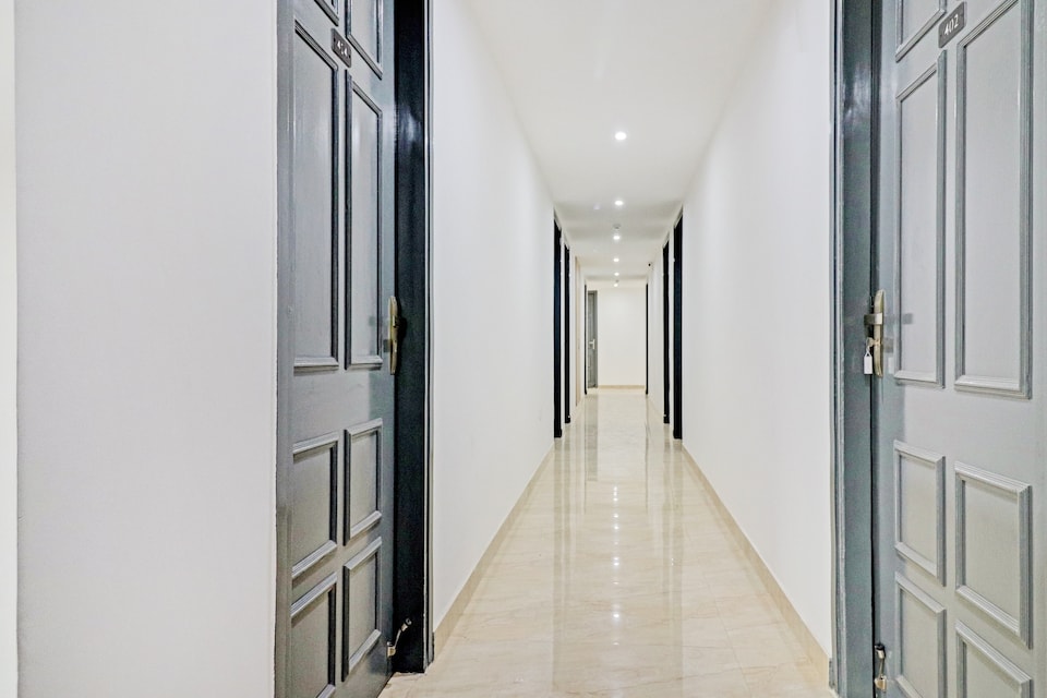 Hotel O Magnolia Corporate 2, HUDA CENTRE 1, Gurgaon
