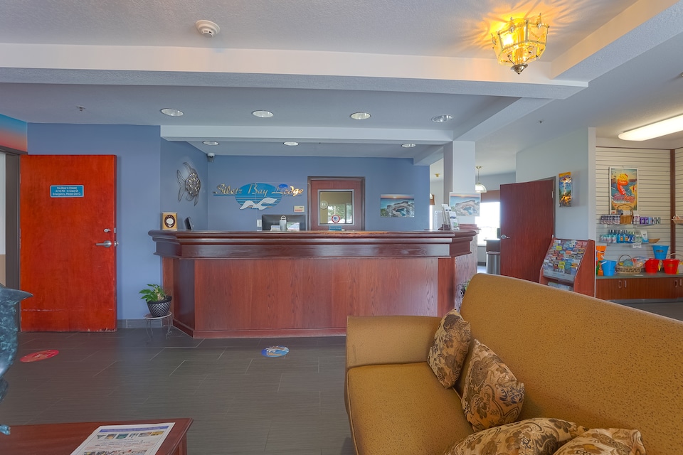 Siletz Bay Beachfront Hotel by OYO Lincoln City, Lincoln City OR, Lincoln City OR