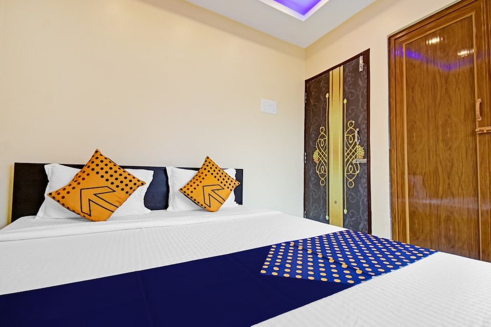 SPOT ON 81036 Sri Guest House, Ruby Hospital Kolkata, Kolkata