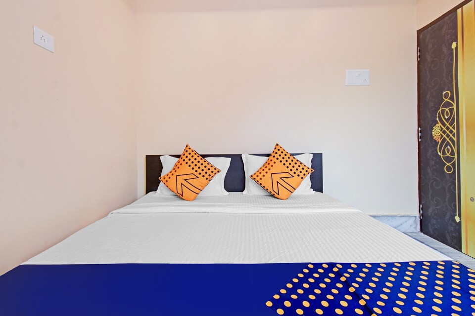 SPOT ON 81036 Sri Guest House, Ruby Hospital Kolkata, Kolkata