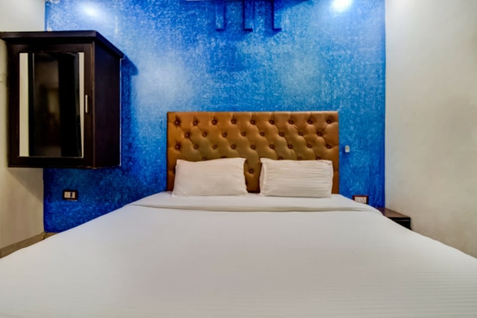 OYO 81050 Omkar Residency, Mumbai International Airport, Mumbai