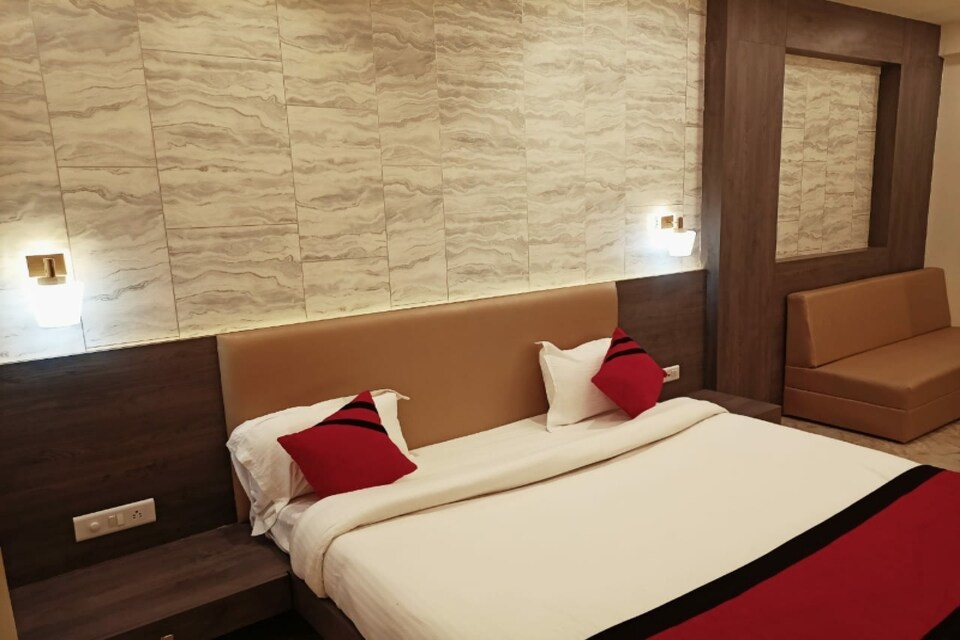 Capital O 81061 Hotel The Novelty, Kanpur Railway Station, कानपुर