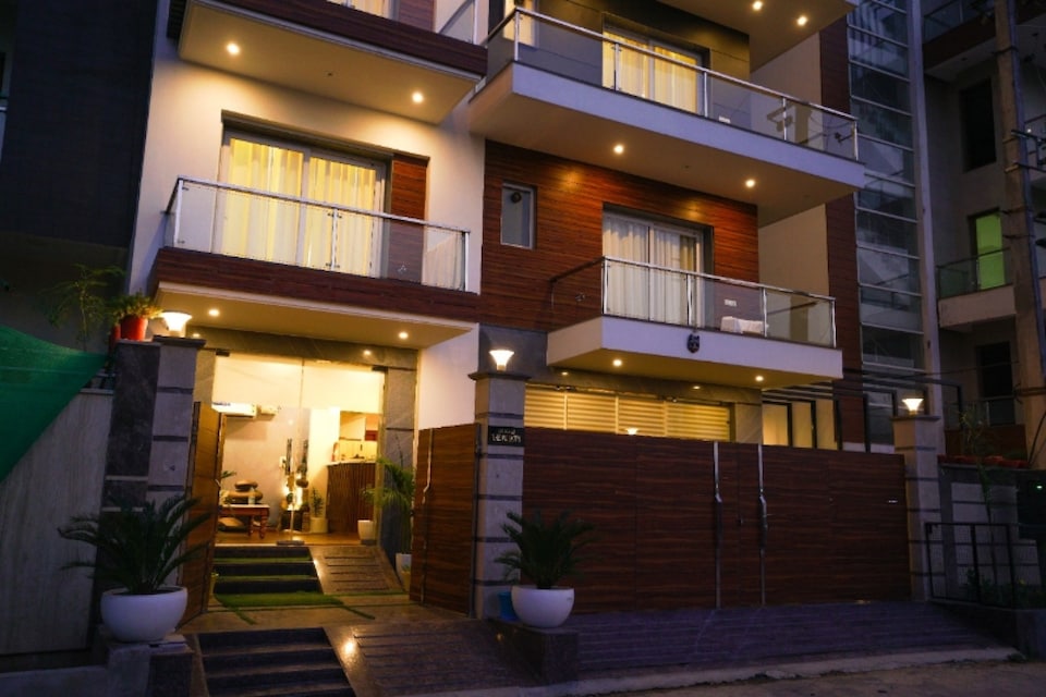 Capital O 81065 Artemis Square, HUDA CENTRE 1, Gurgaon