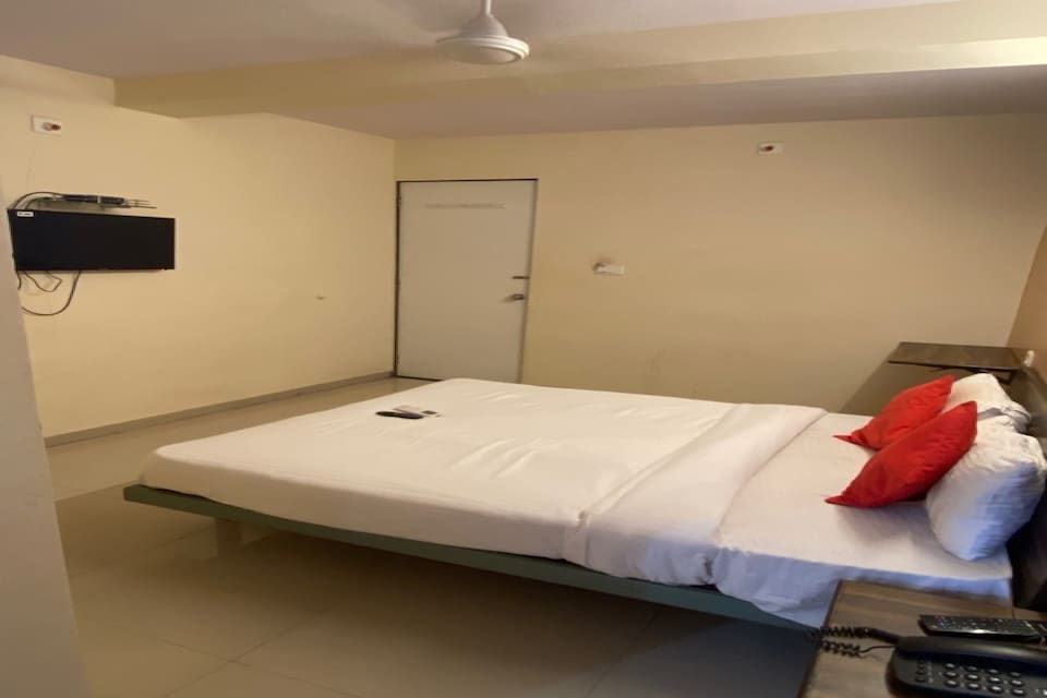 Live on SRT190, Dindoli, Surat