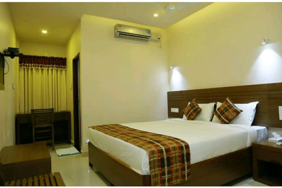 Capital O 81112 Kollam Backwater Resorts, Kollam-II, Kollam