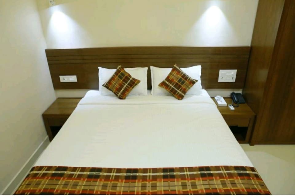 Capital O 81112 Kollam Backwater Resorts, Kollam-II, Kollam