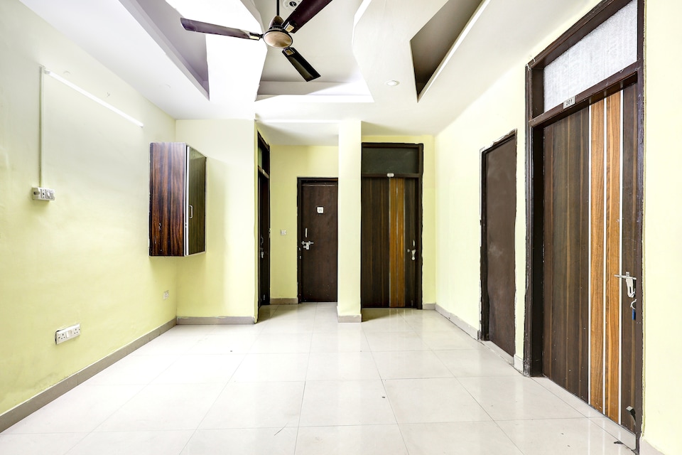 Hotel O Mona Continental, Anand Vihar Delhi, Delhi