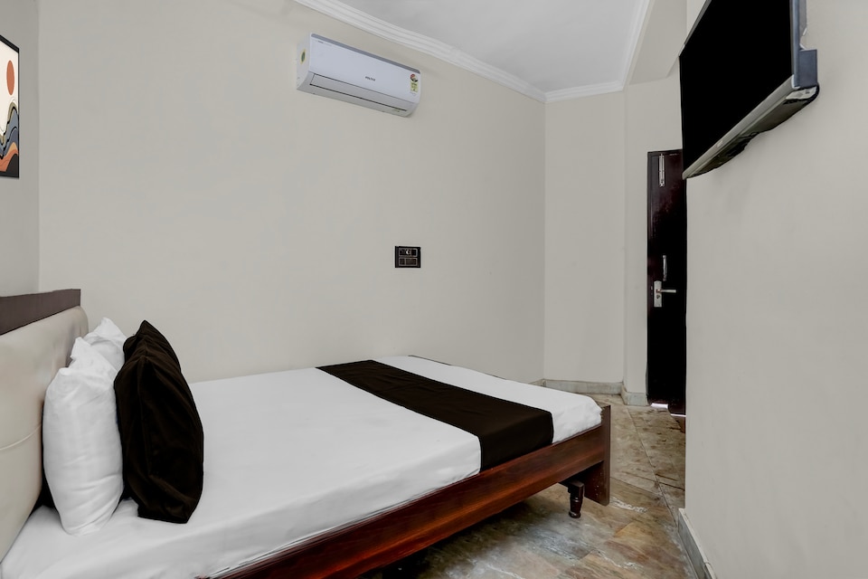 Hotel O Prince, Pitampura - Rohini Delhi, Delhi