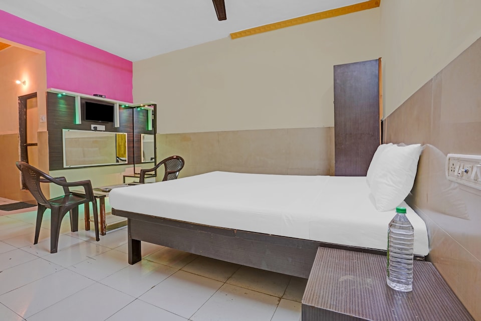 SPOT ON 81122 Alfa Lodge, Mumbai Airoli-Vashi, Mumbai