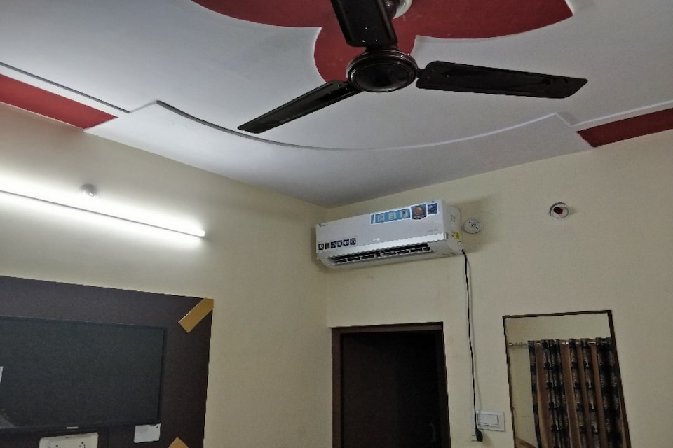 OYO 81143 Hotel Kamla Palace, Haridwar Junction, Haridwar