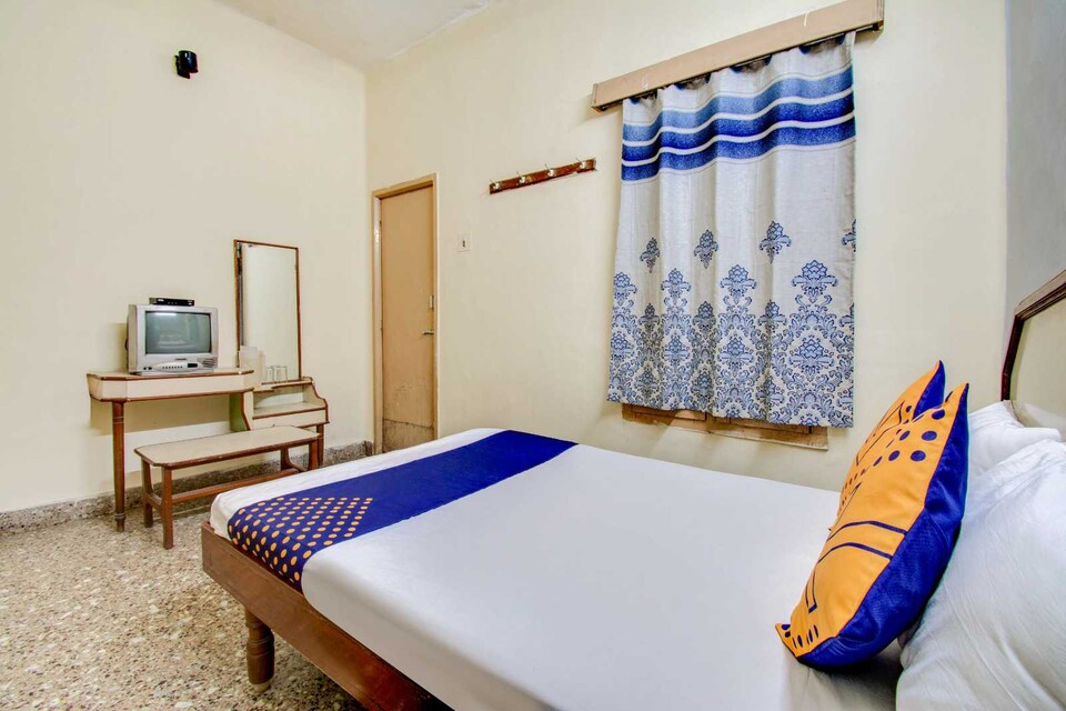 SPOT ON Hotel Taj, MG Road Vijayawada, Vijayawada