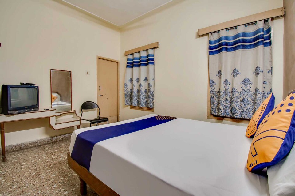 SPOT ON Hotel Taj, MG Road Vijayawada, Vijayawada