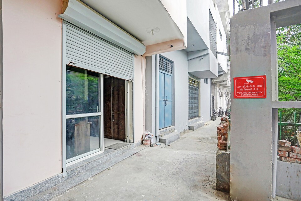 OYO 81160 New House  Residency , Noida City, Noida