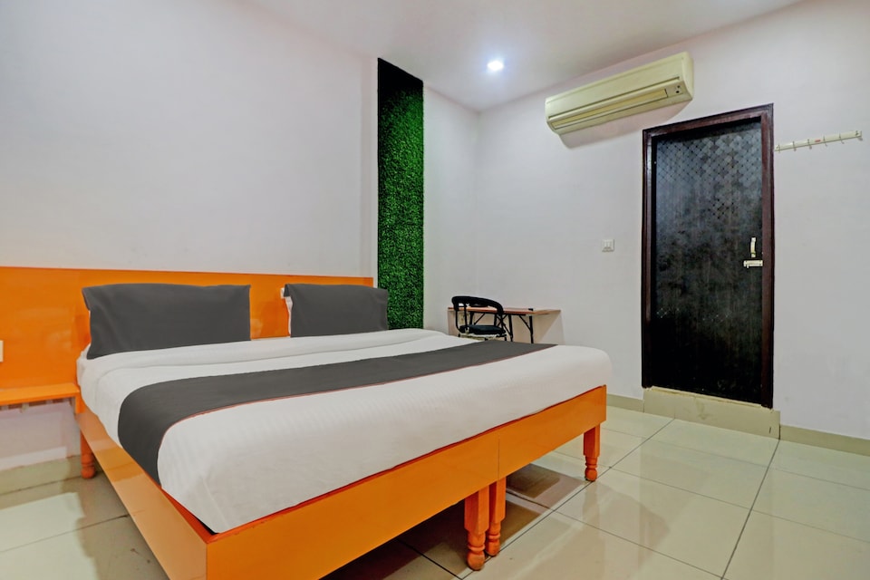 OYO 81168 Collection O Dwarka Mor, Dwarka Delhi, Delhi