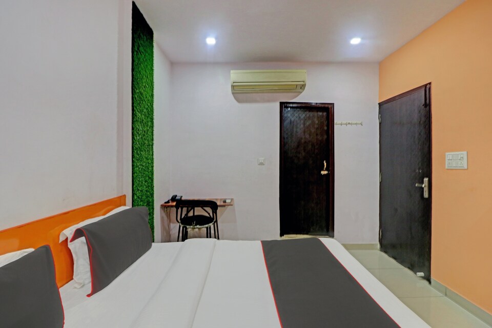 OYO 81168 Collection O Dwarka Mor, Dwarka Delhi, Delhi