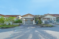 Hotel O D'hitech Home