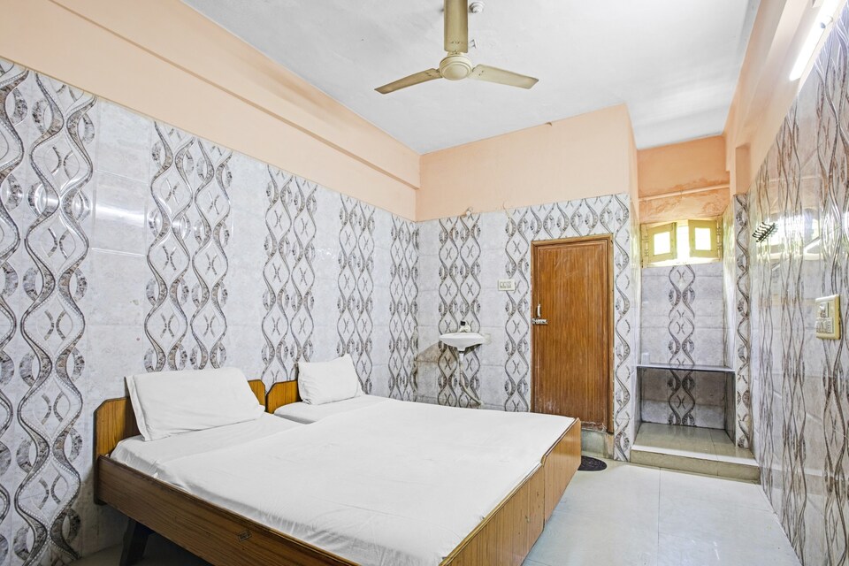 OYO Ajantha Lodge, OYO Rooms Tirupati, Book @ ₹1091 - OYO