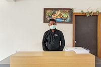 Collection O by OYO Shining Suites Near Erragadda Metro Station