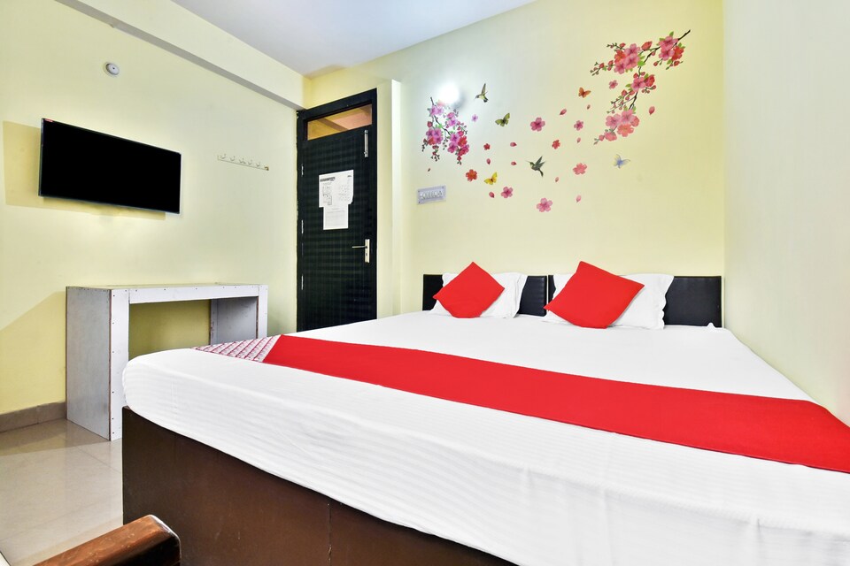 OYO 81206 Corporate Hotel, Patliputra Colony, Patna