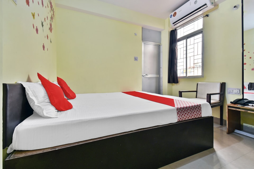 OYO 81206 Corporate Hotel, Patliputra Colony, Patna