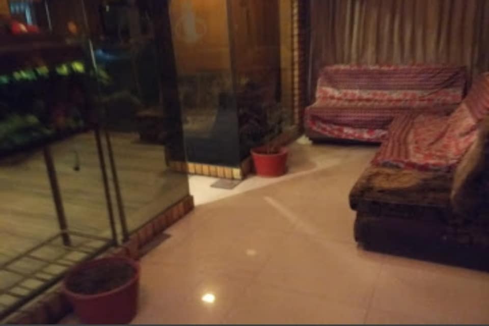 OYO 81214 Hotel Unique, Main Market Ujjain, Ujjain