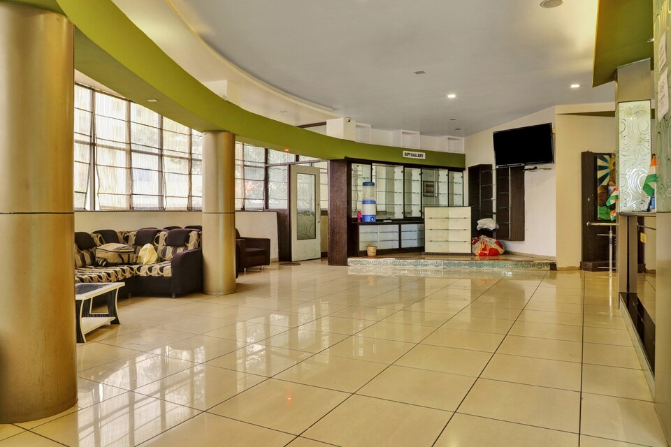 Collection O 81218 Prince Inn, Kadodra Surat, Surat