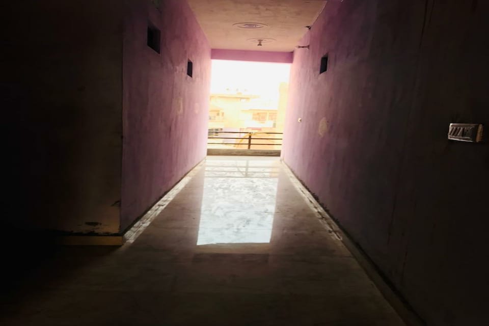 SPOT ON Delhi Gold Hotel, Ghaziabad City, Ghaziabad