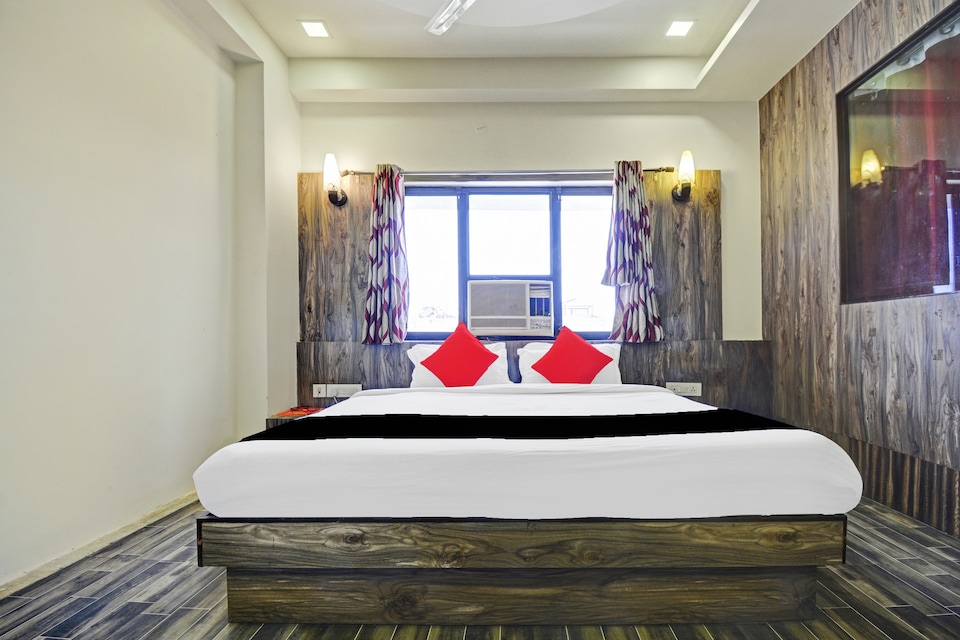 Capital O 81232 Hotel Shiv Vilas, Sindhi Camp, Jaipur