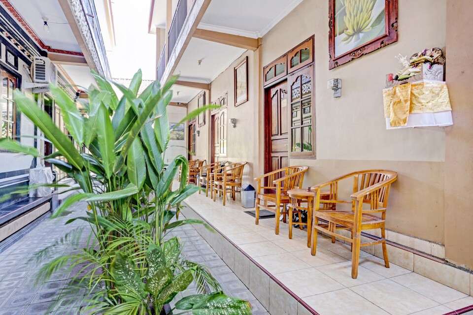 OYO 90520 Kuta Family Guest House, Tuban Kuta, Bali