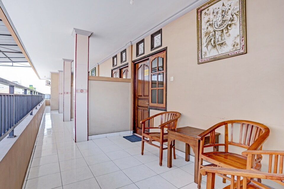 OYO 90520 Kuta Family Guest House, Tuban Kuta, Bali