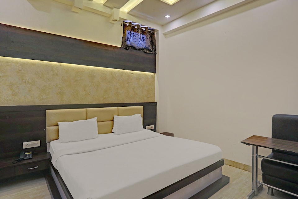 Collection O Hotel Moon Light, Fatehabad Road, Agra