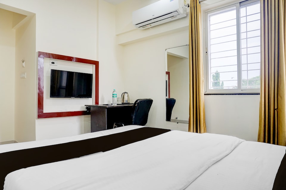 Hotel O Chava Executive, Viman Nagar, Pune