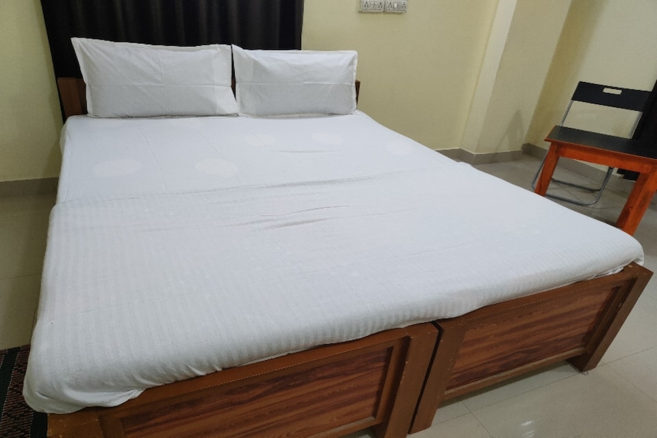 OYO Flagship 81279 La Casa, Gachibowli, Hyderabad