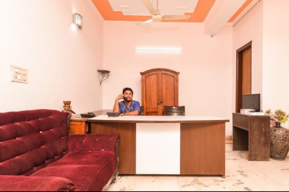 OYO Ab Residency, Noida City, Noida
