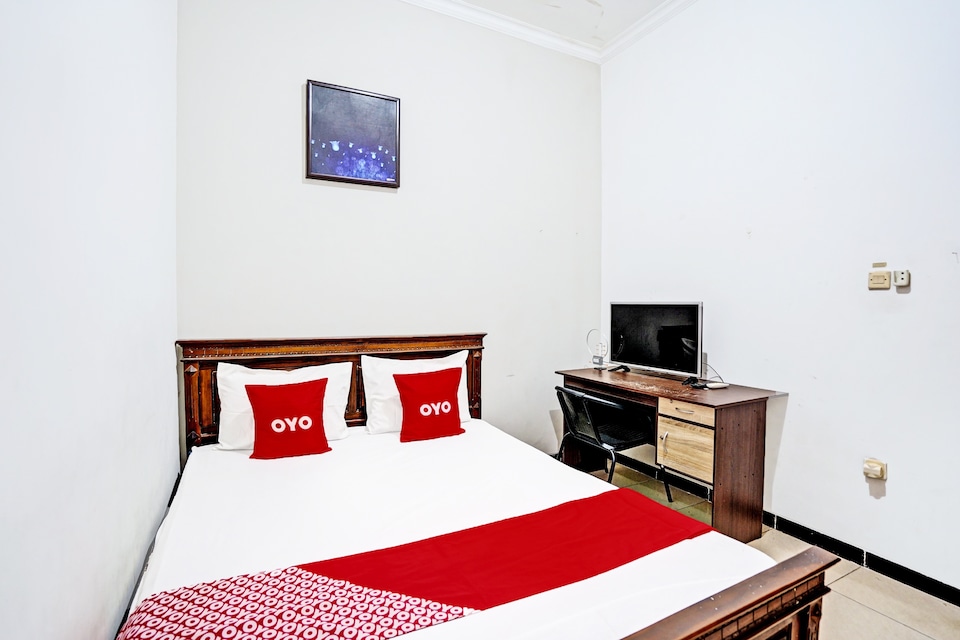 OYO Flagship 90524 Holistay Surabaya New, Tenggilis Mejoyo, Surabaya