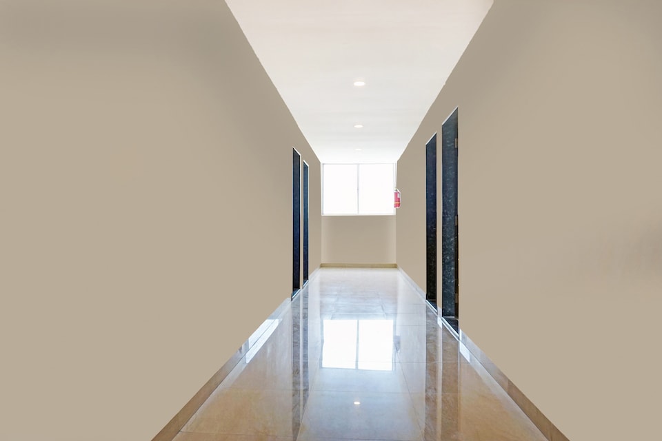 OYO  Collection O 81324 Club 24, Pune Camp, Pune