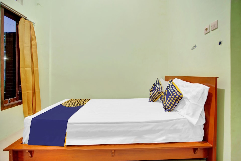 OYO 90537 De Wisma Emas, Banyuwangi, Banyuwangi