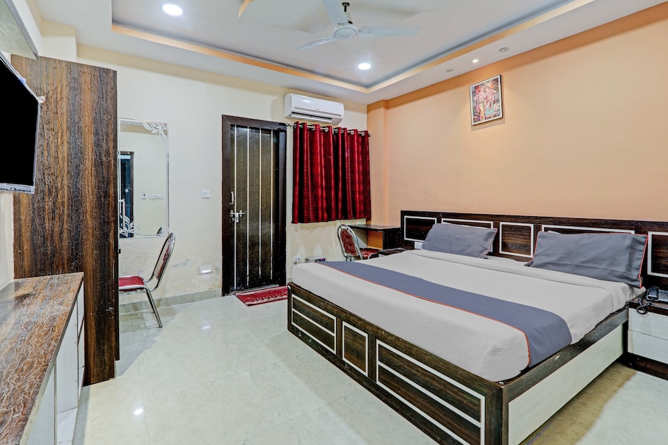 Collection O 81348 Aastha Krishna Dham, Airport Lucknow, Lucknow